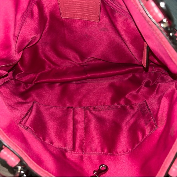 Coach Pink Shoulder Bag with Chain Straps - Picture 4 of 11